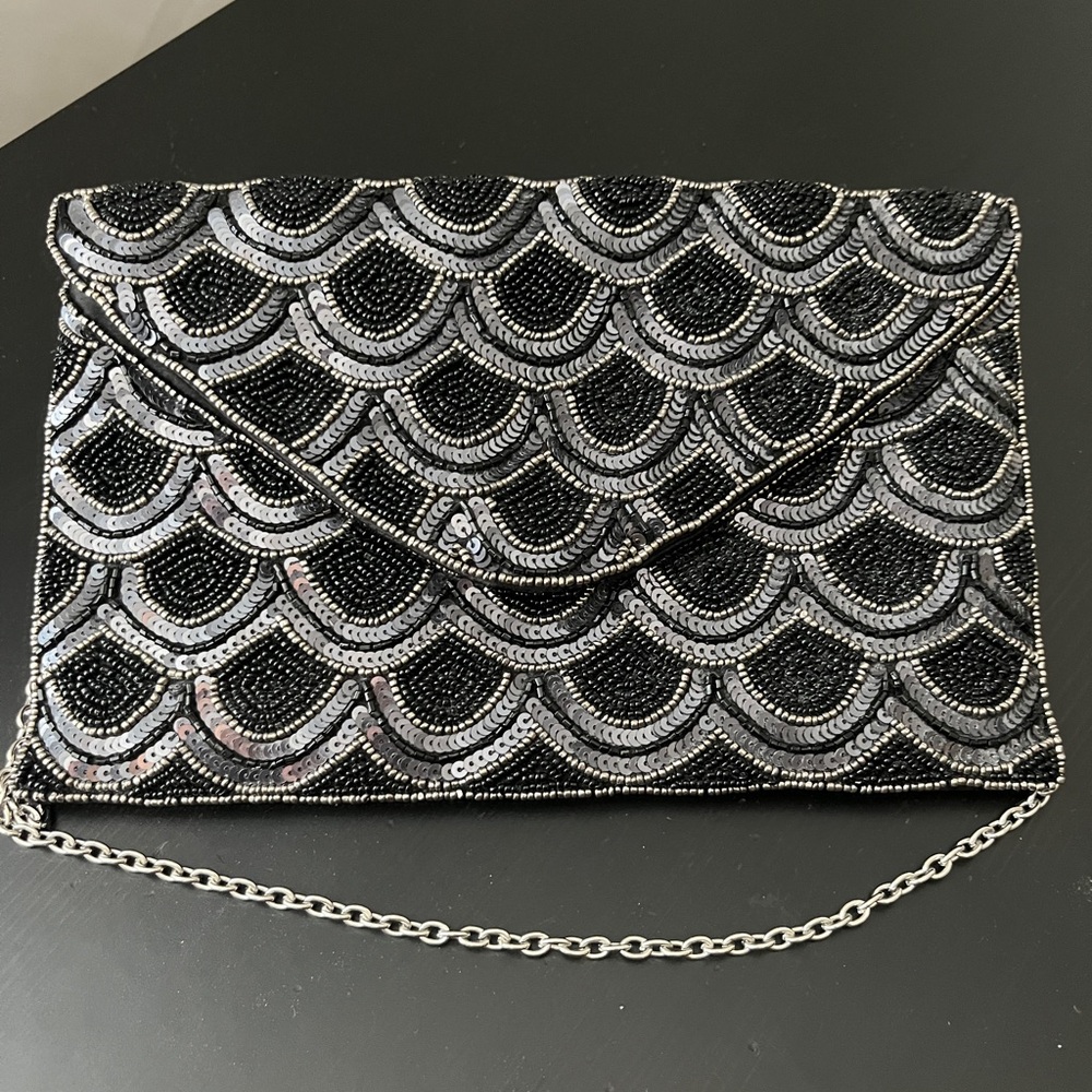 Jewel Badgley Mischka Black and Silver Beaded Clutch